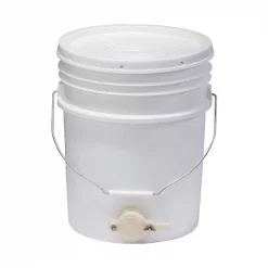 Little Giant Bee Bucket 5 Gallon