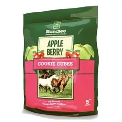 Standlee Hay 1585-41008-0-0 Apple Berry & Cookie Cube Horse Treat - 5 lbs.